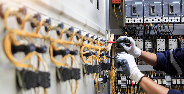 Professional Electrician technician working in Guntersville, AL